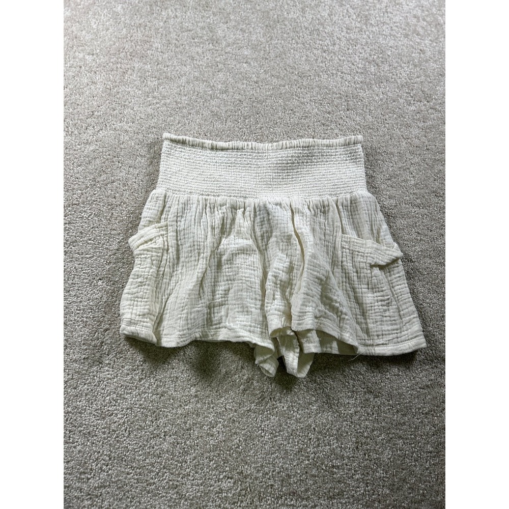 Forever 21 Women's Cream Smocked Waist Shorts Small Cotton